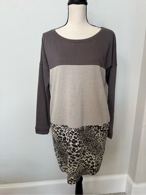 Ellison Colorblock Long-Sleeve Tunic Dress in Charcoal, Taupe and Cheetah